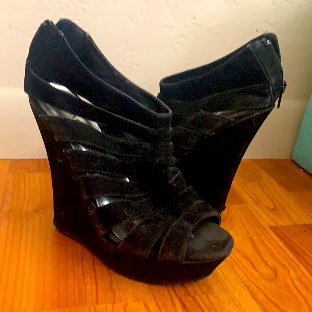 6 in Black Suede Wedges